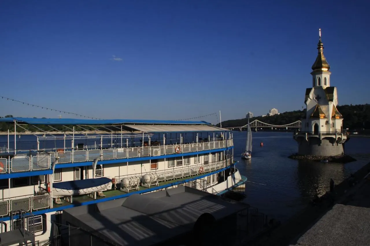 Bogdan Khmelnytskyi Hotel Kyiv