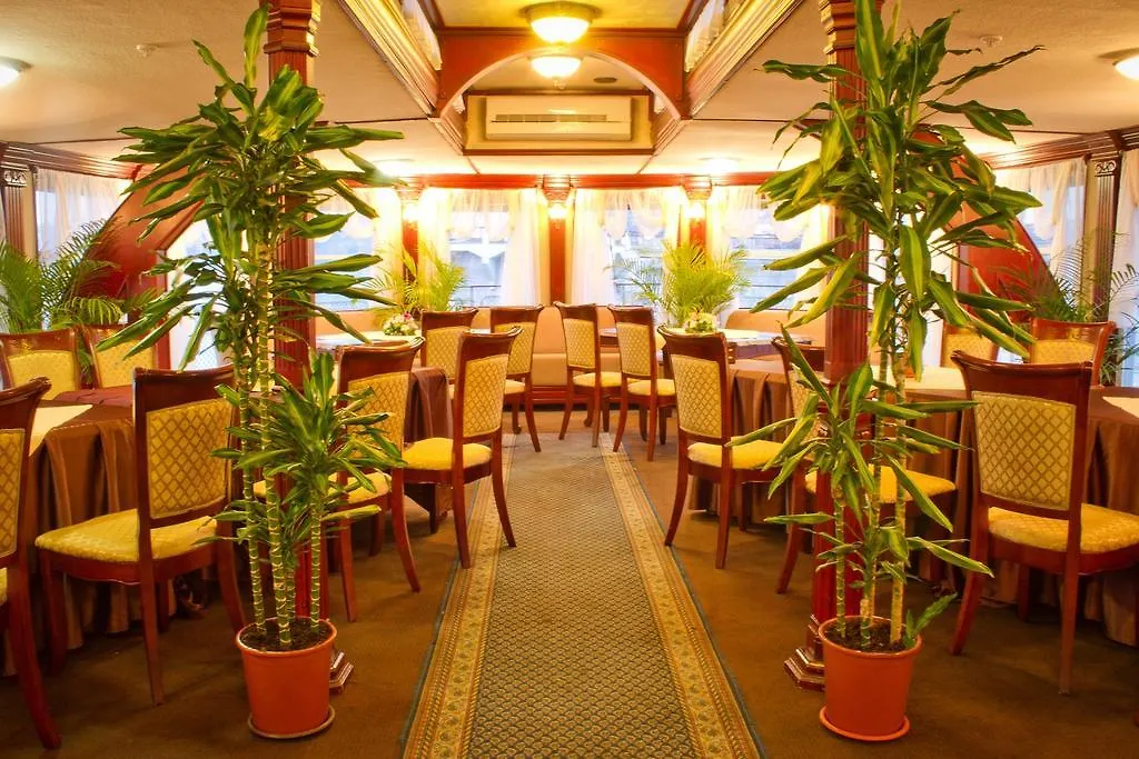 Bogdan Khmelnytskyi Hotel Kyiv 3*,