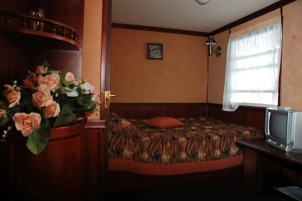 Bogdan Khmelnytskyi Hotel Kyiv