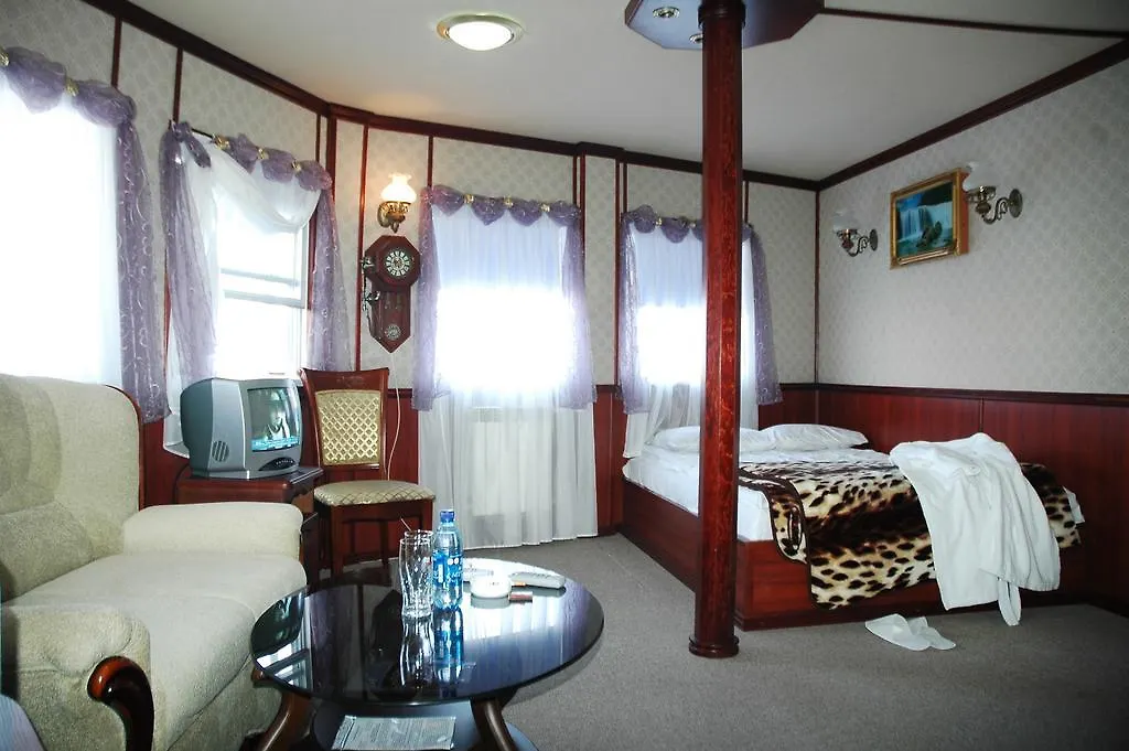 Bogdan Khmelnytskyi Hotell Kiev