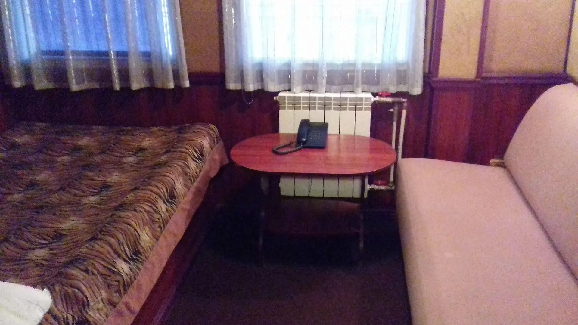 Bogdan Khmelnytskyi Hotell Kiev