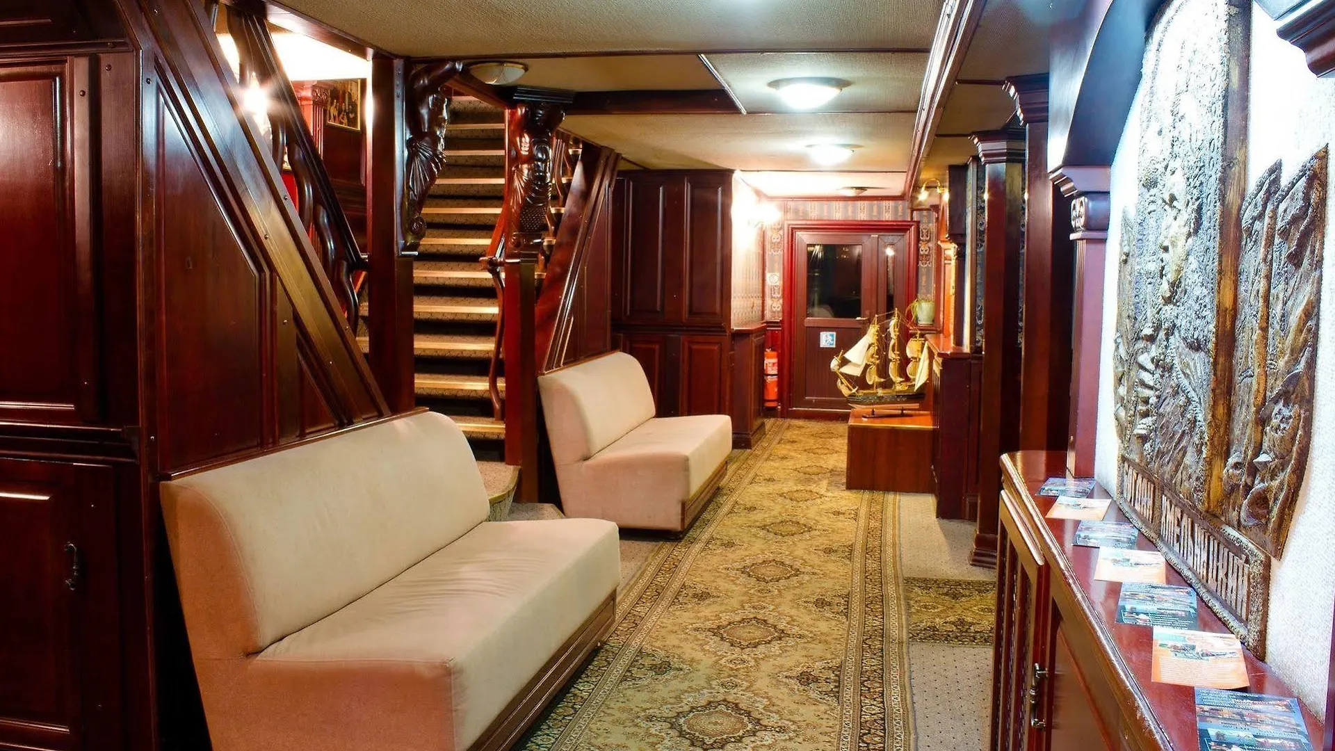 Bogdan Khmelnytskyi Hotell Kiev