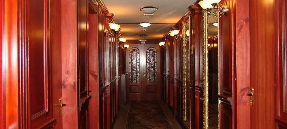 Bogdan Khmelnytskyi Hotell Kiev